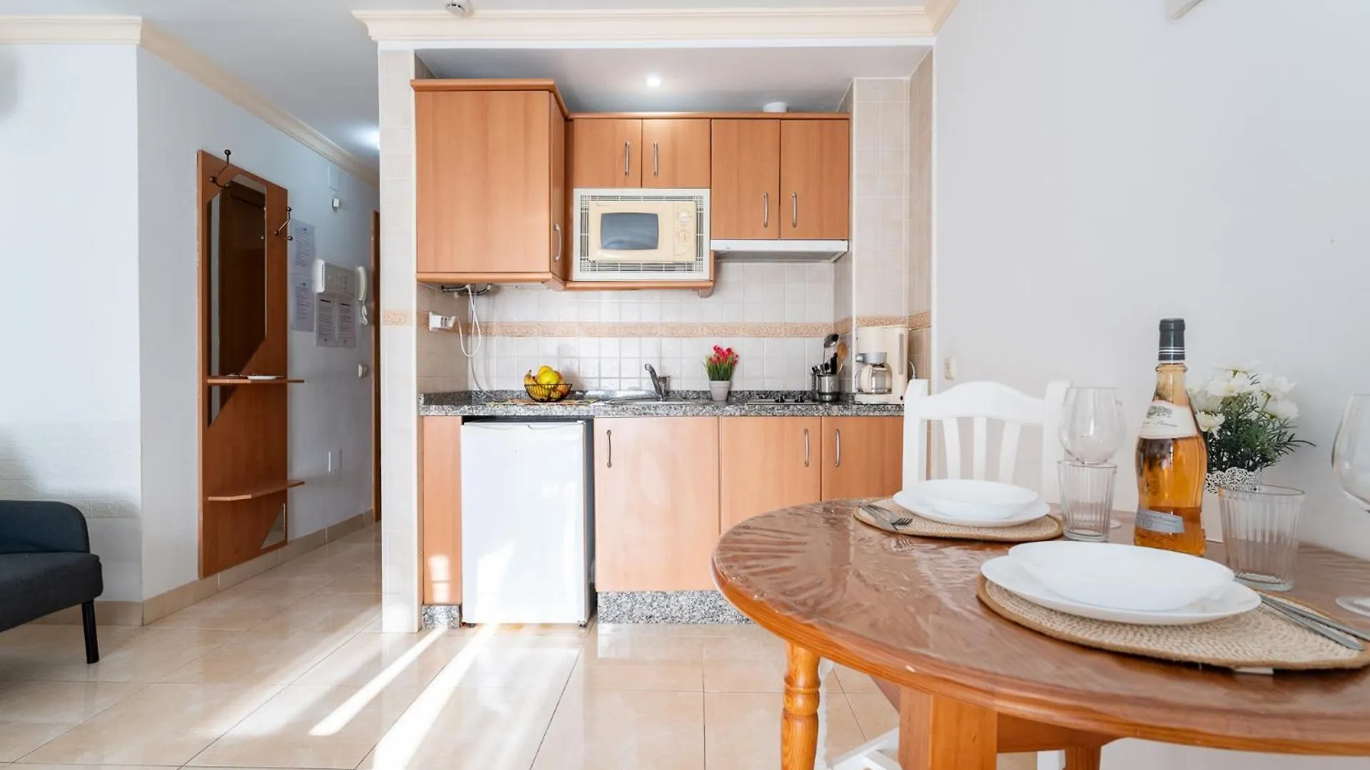 Malagasuite El Levante Apartments Торремолинос