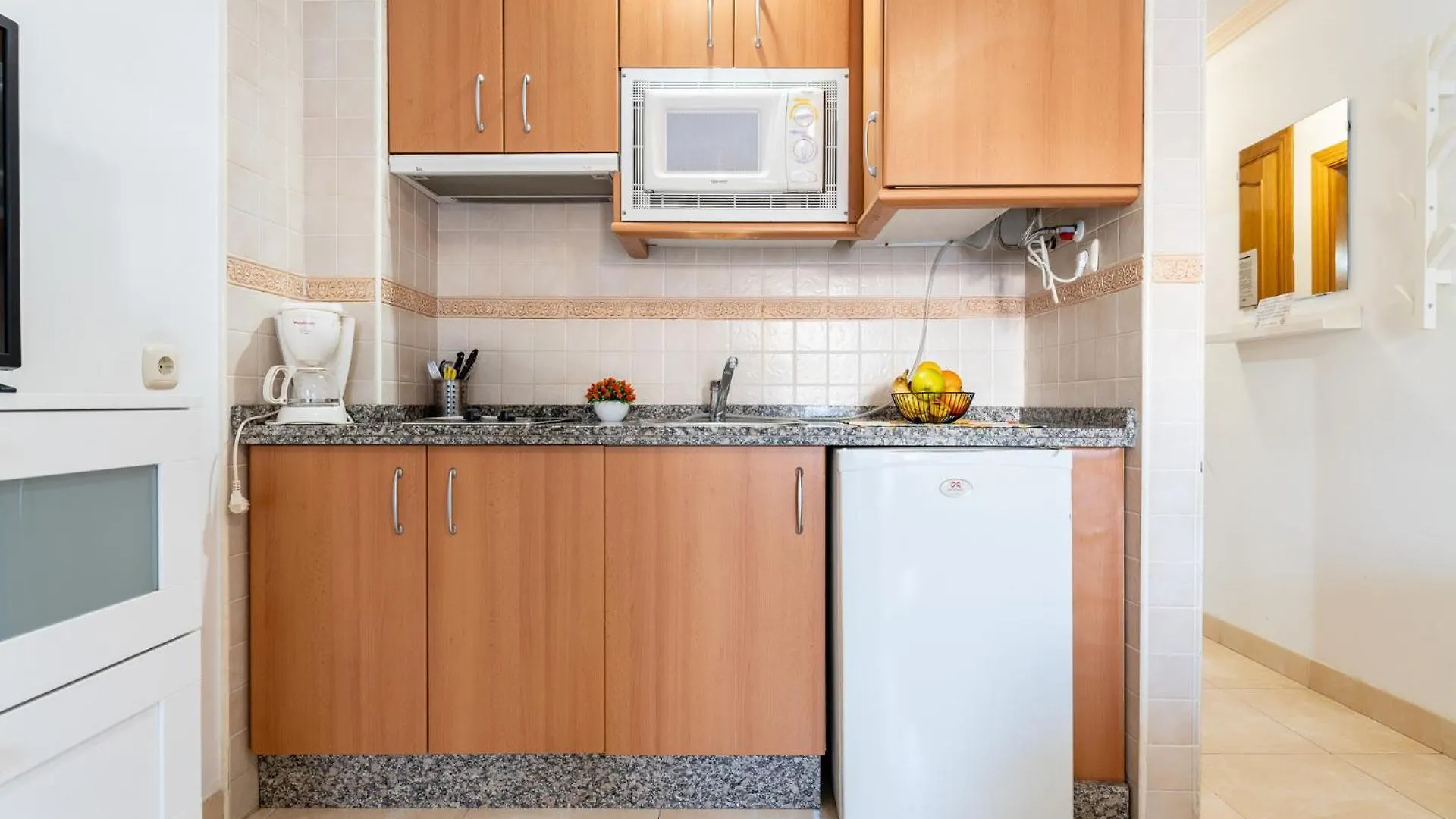 Malagasuite El Levante Apartments Торремолинос