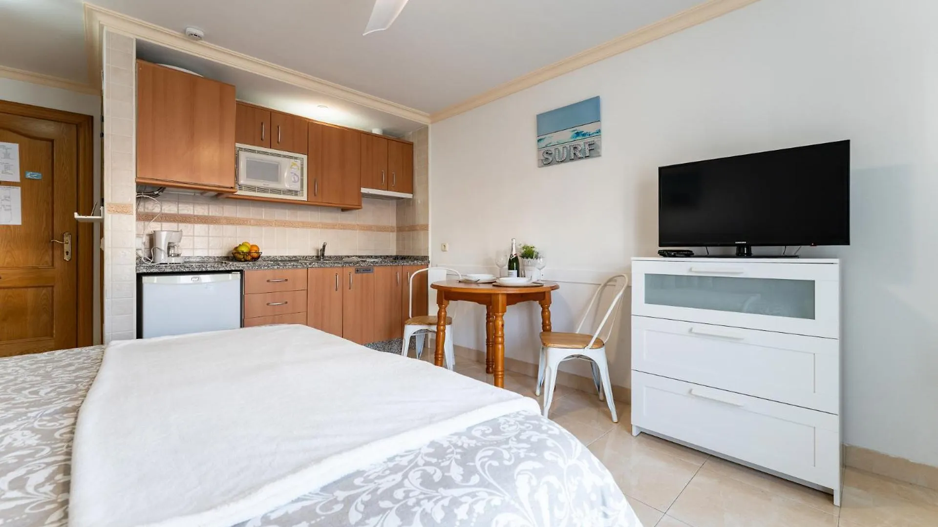 Malagasuite El Levante Apartments Торремолинос