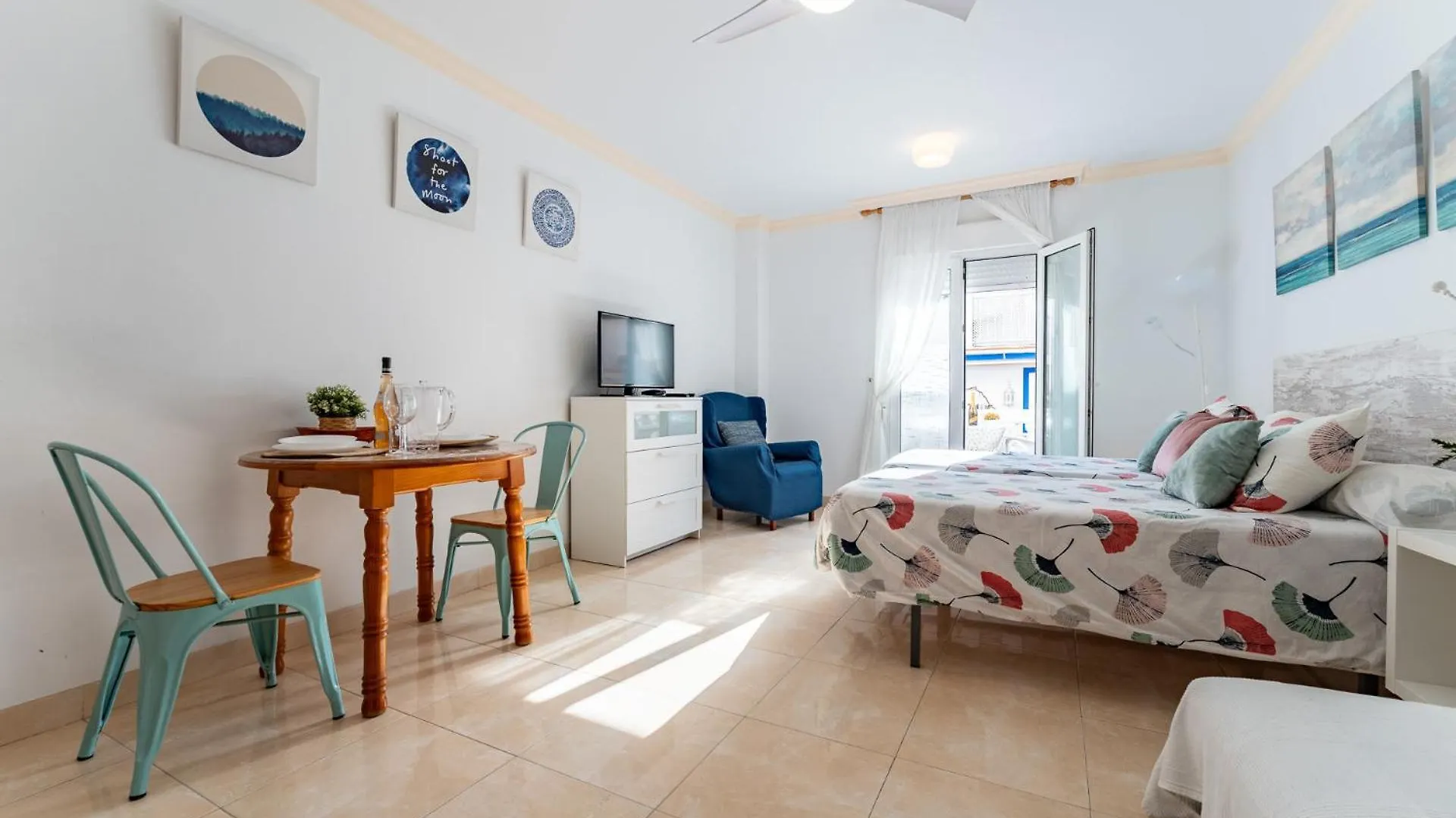 Malagasuite El Levante Apartments Торремолинос